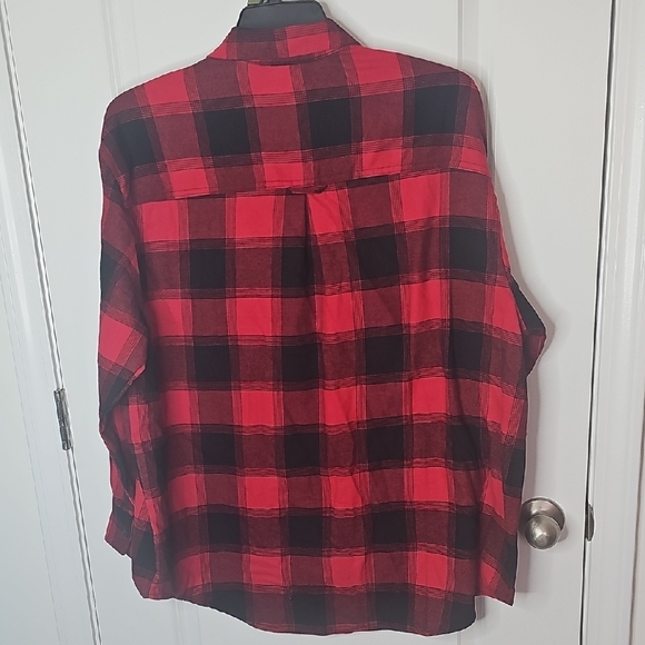 Old Navy Red and Black Plaid Boyfriend Shirt Size XL - Picture 3 of 12
